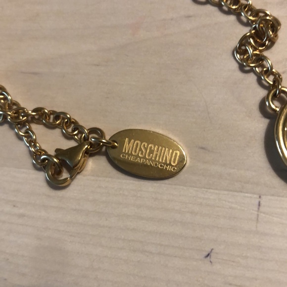 Moschino Cheap & Chic gold Necklace, Authentic - Picture 4 of 4